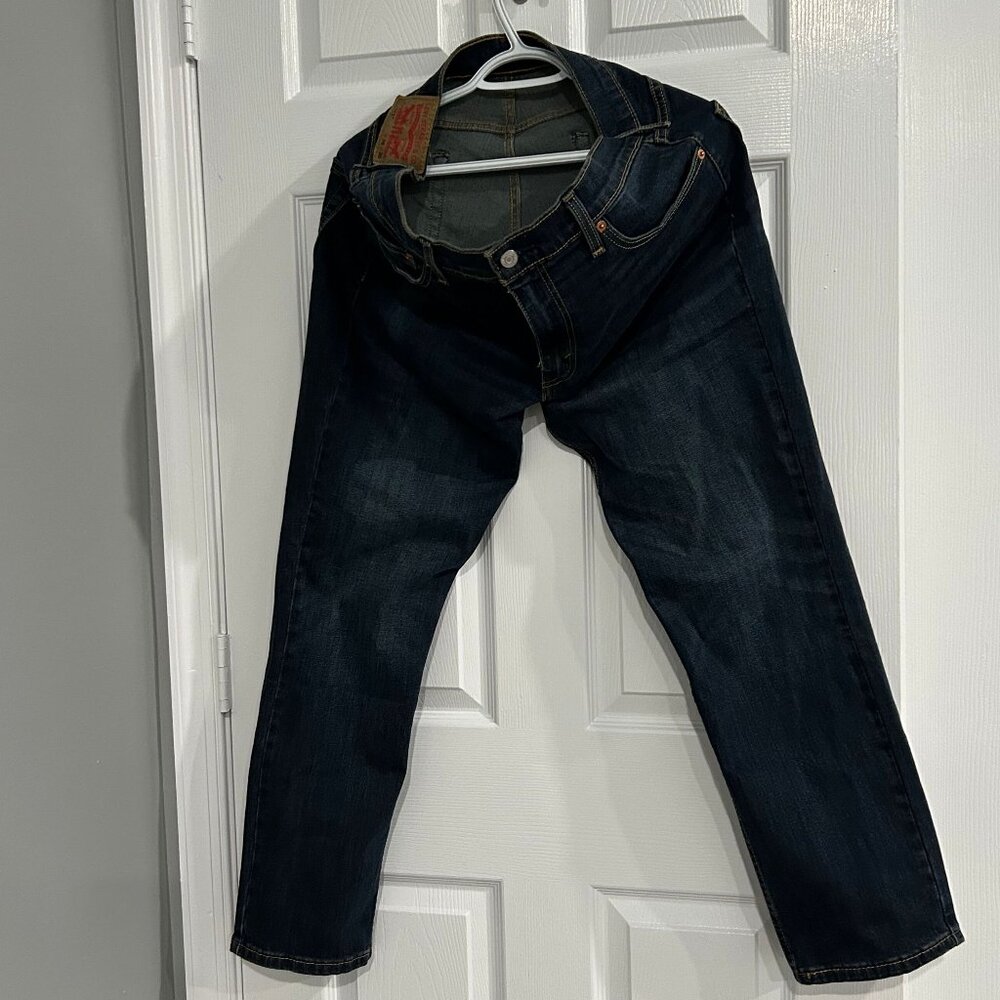 Men's Levi 511 Jeans - Color: Dark Wash - Size 36, Length 30"